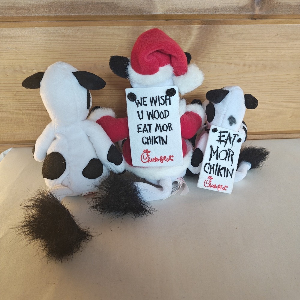 Chick-Fil-A Santa Cow Plush 10" We Wish U Wood Eat Mor Chikin Christmas E52 - Picture 5 of 5